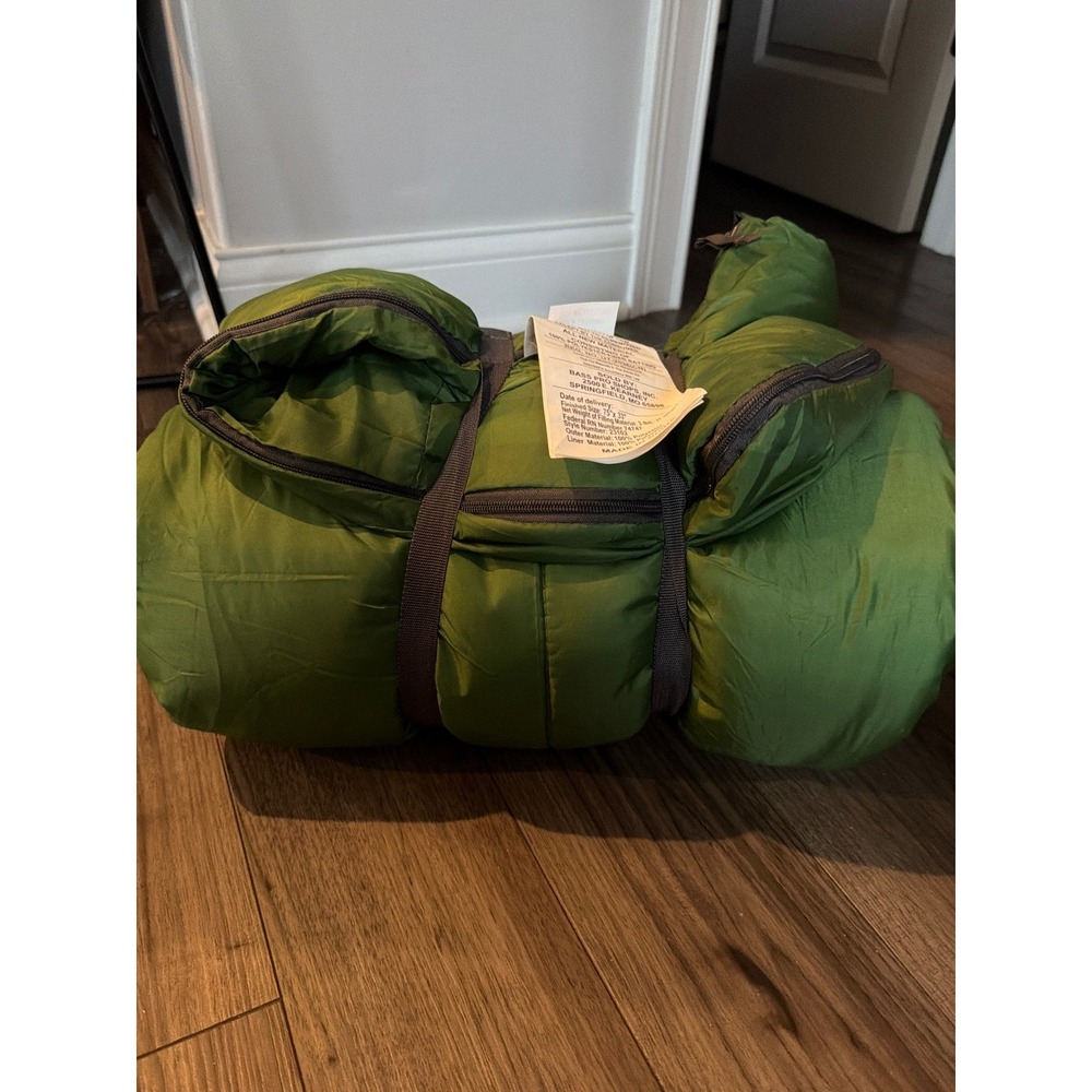 Bass Pro Shops Eclipse 40°F Rectangular Sleeping Bag Blue  Camping Mild Weather
